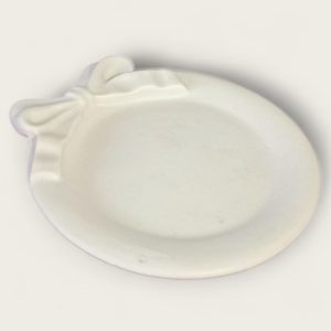 Dekorativni pladanj za podložak mirisne svijeće od prirodnog sojinog voska , ručno izrađen od kvalitetnog gipsa za modeliranje.