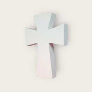 Dekorativni predmet križ urađen od kvalitetnog gipsa za modeliranje