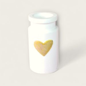 Dekorativna vaza urađena od kvalitetnog gipsa za modeliranje idealno za elegantno dekoriranje interijera.